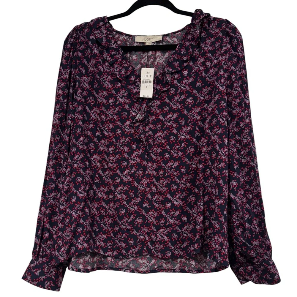 **NWT** LOFT Heart Bouquet Ruffle V-Neck - Picture 3 of 6